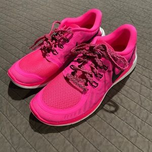 Nike free 5.0 size 7y